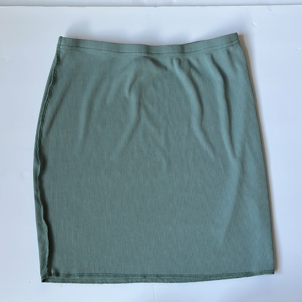 Matching Set - Picture 3 of 3